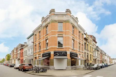 Commercial For Sale 2100 DEURNE BE